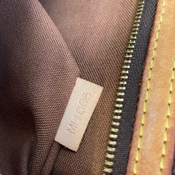 LOUIS VUITTON MONOGRAM POCHETTE BOSPHORE CROSSBODY BAG MI1006 ‼️PURGE SALE‼️ - Picture 15 of 16